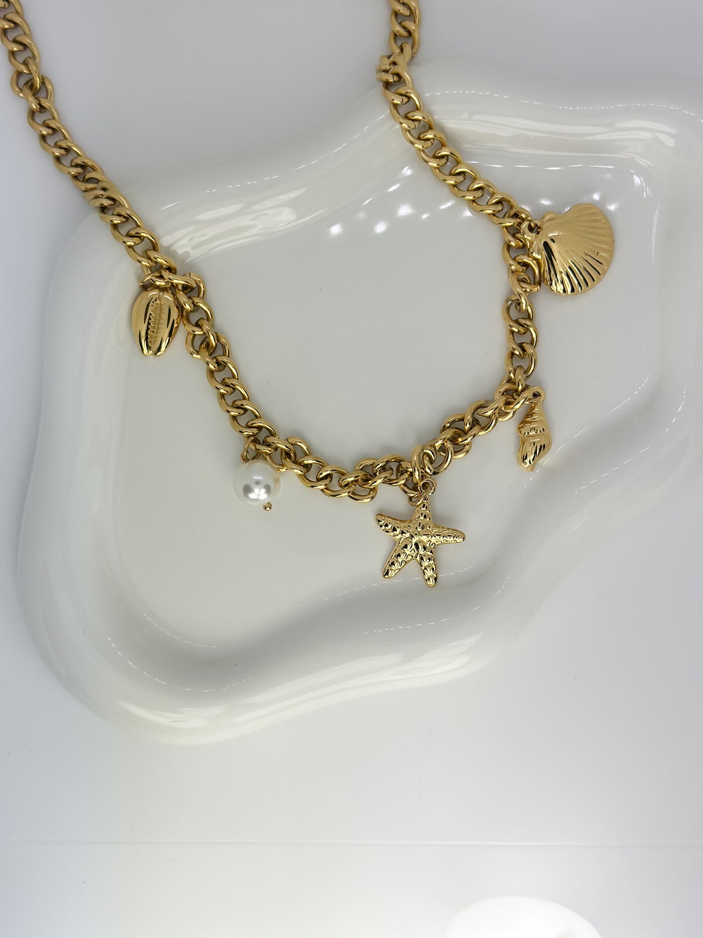 Collier Abby