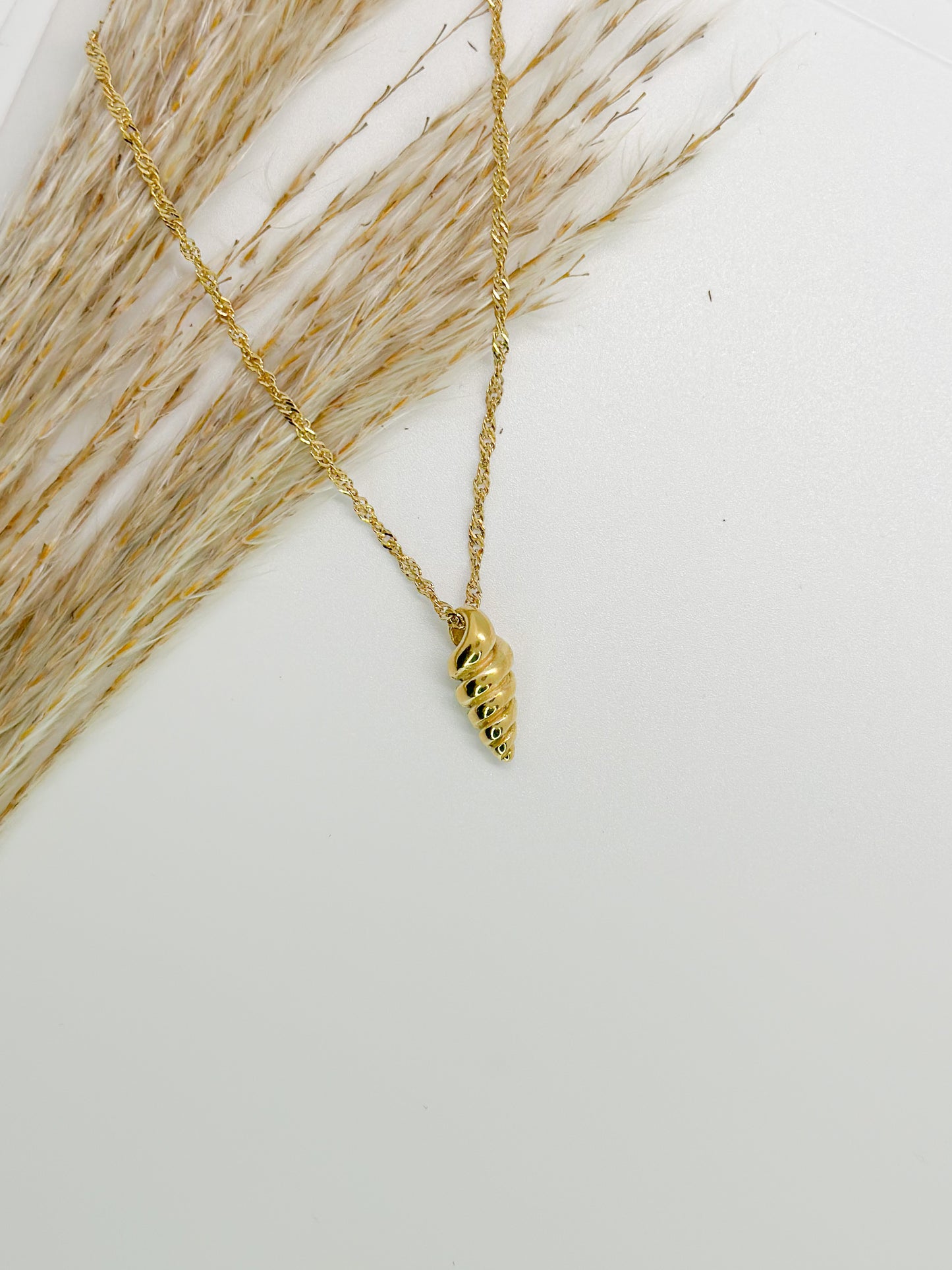 COLLIER ALINA
